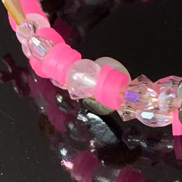 Breast Cancer Awareness beaded coil bracelet (Handmade) - Picture 4 of 5